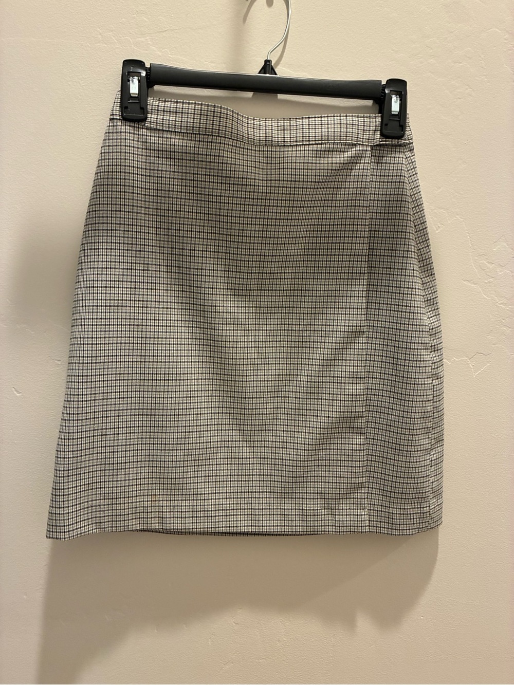 Classic Black & White Check Pencil Skirt